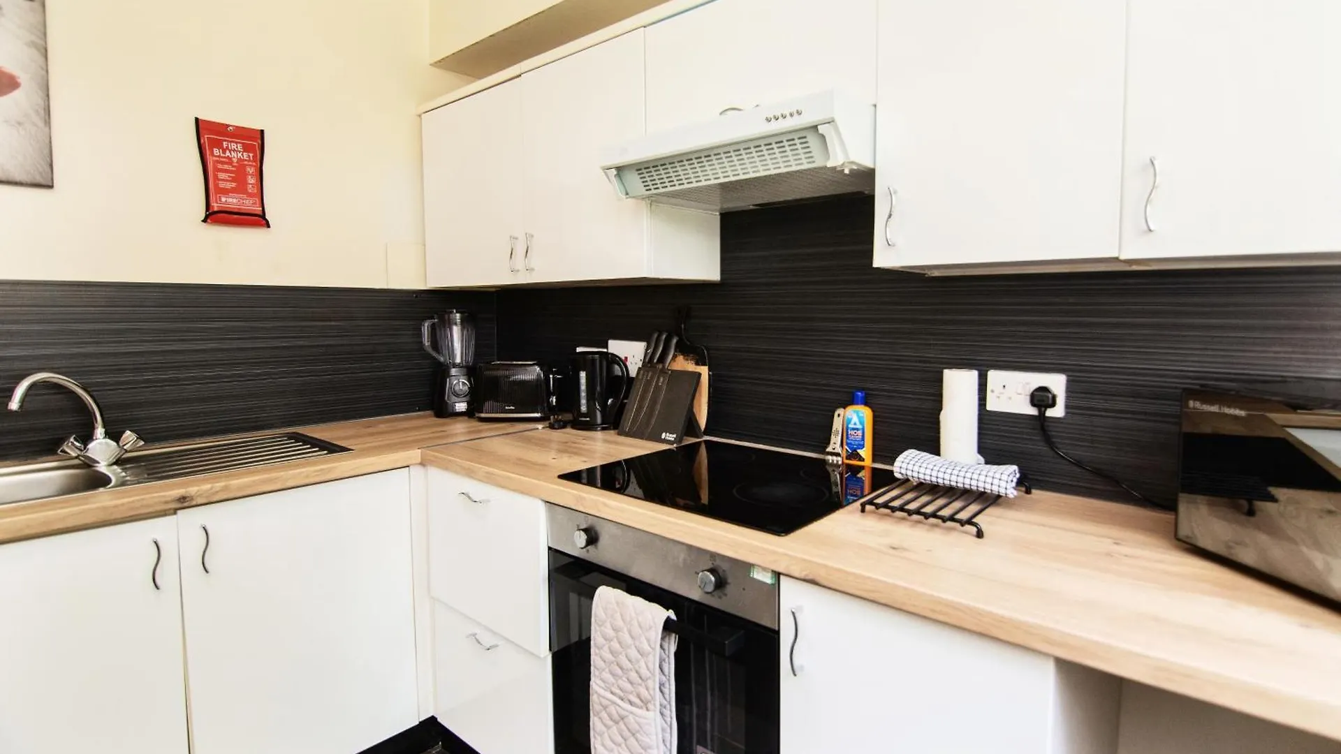 The Summit Apartment - Aberdeen City Centre - Perfect For Long And Short Stay 0*,  Velká Británie